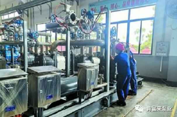 开云网页版·官方版在线登入-开云(中国)生产线员工正在组装化工成套机组